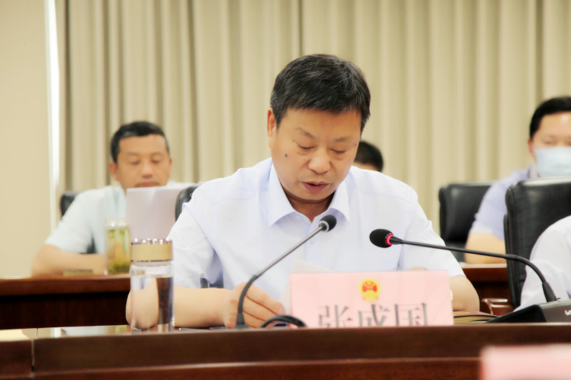 3山亭區(qū)人大常委會黨組成員、副主任張成國.jpg